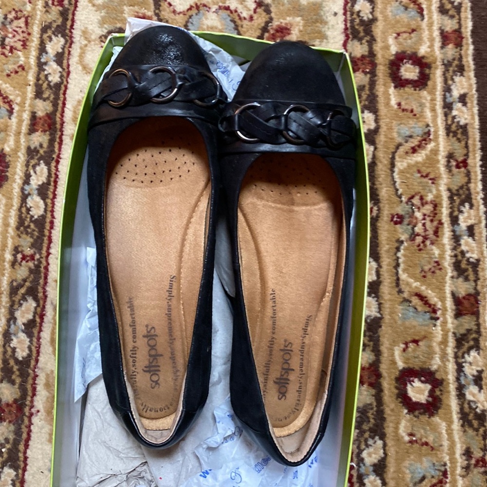Walking Cradles Softspots Shoes. Size 9